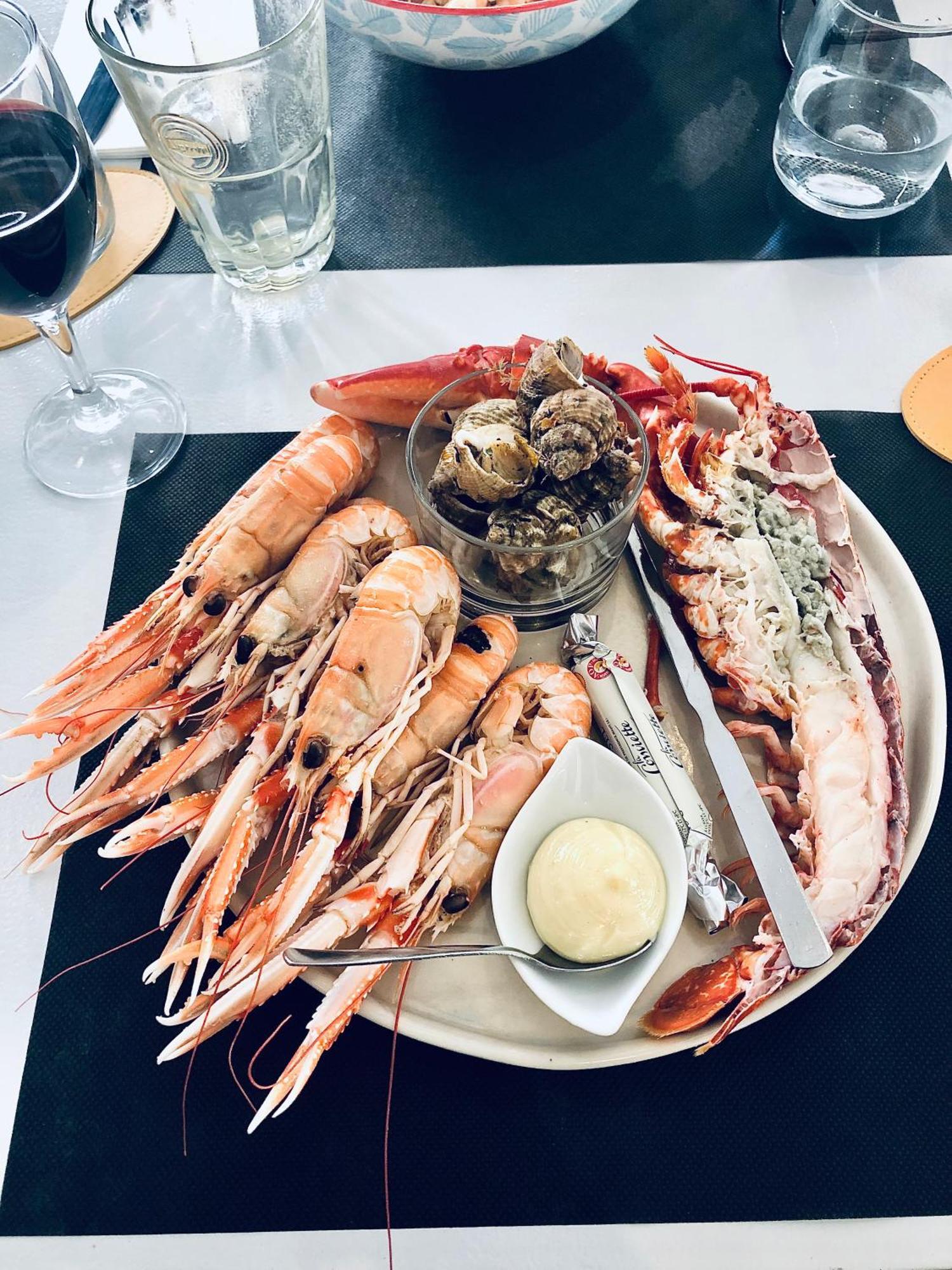 Hotel 2 Etoiles Et Restaurant Le Galet Bleu 富拉 外观 照片